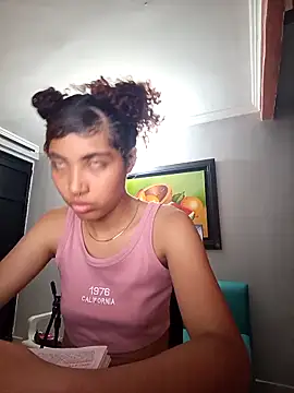 Snapshot of MeMore_44 chatting on February 26, 2026, 4:44 am MeMore 44 online show from February 26, 2026, 4:44 am