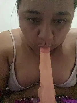 Snapshot of Melanny69x chatting on February 28, 2026, 4:24 am Melanny69x online show from February 28, 2026, 4:24 am