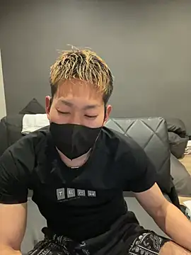 ryuaaaaa online show from March 21, 2026, 1:37 pm