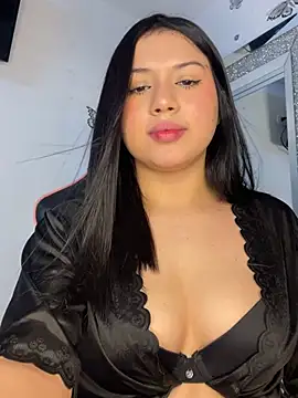 Snapshot of scarleth_marquezz chatting on May 3, 2026, 3:23 am scarleth marquezz online show from May 3, 2026, 3:23 am