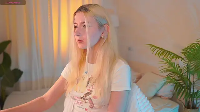 Aiko Takana online show from February 20, 2026, 12:49 pm