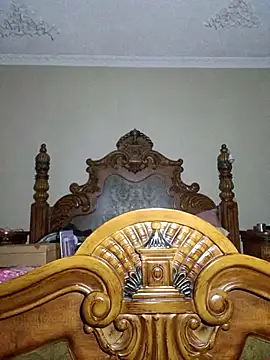 felineAphrodite online show from March 1, 2026, 5:15 pm