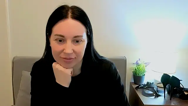 MiaFair online show from March 18, 2026, 4:21 pm