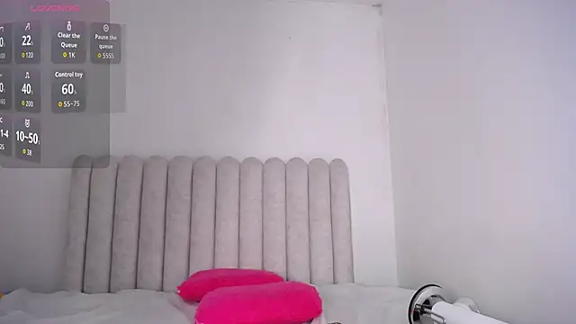 MiaFoox   online show from March 5, 2026, 3:24 am