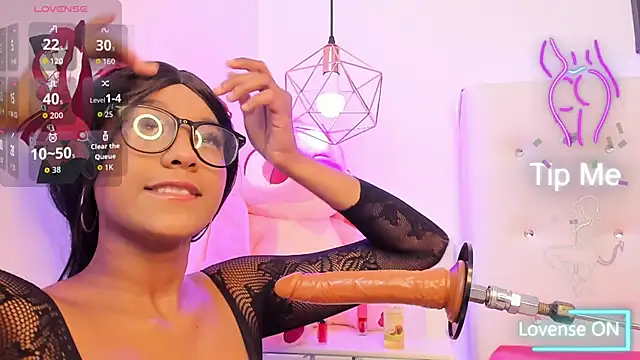 Candyhot79 online show from April 7, 2026, 7:47 pm