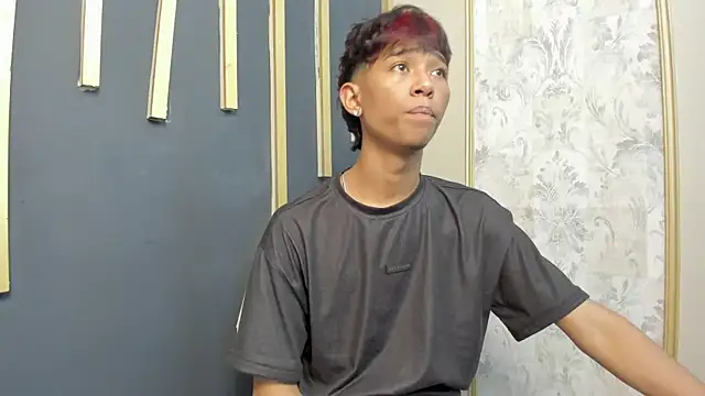 Little Twink19x online show from February 20, 2026, 7:03 pm