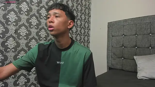 Little Twink19x online show from April 8, 2026, 7:14 pm