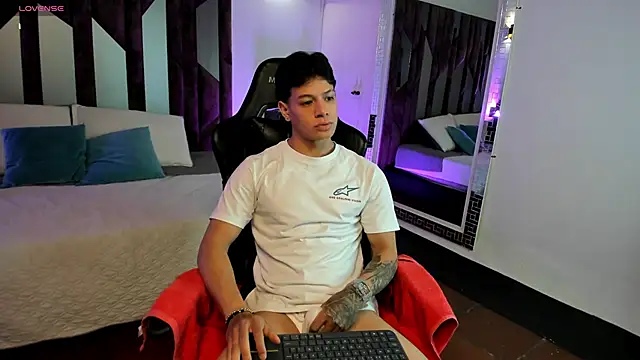 Snapshot of TonyPetrovjs chatting on March 23, 2026, 5:17 pm TonyPetrovjs online show from March 23, 2026, 5:17 pm