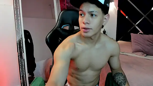 Snapshot of TonyPetrovjs chatting on April 5, 2026, 3:26 am TonyPetrovjs online show from April 5, 2026, 3:26 am