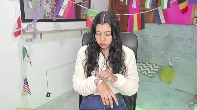 Aysha winxs online show from July 3, 2026, 3:35 am