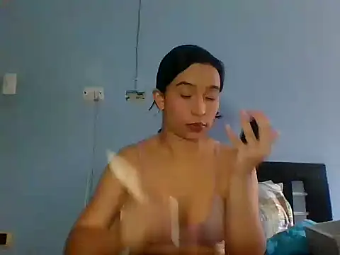 scarlettscottx  online show from April 21, 2026, 2:56 pm