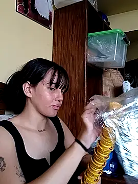 sara cute so online show from April 11, 2026, 7:51 pm