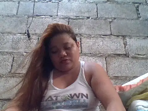Snapshot of sweetlyn31 chatting on July 3, 2026, 5:36 am sweetlyn31 online show from July 3, 2026, 5:36 am