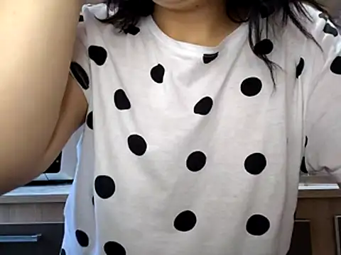 luna luna12 online show from February 20, 2026, 7:10 am