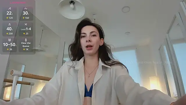 Scarlet Muse  online show from March 25, 2026, 9:15 am