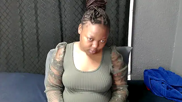 Snapshot of CrazeAss chatting on May 17, 2026, 6:59 pm CrazeAss online show from May 17, 2026, 6:59 pm