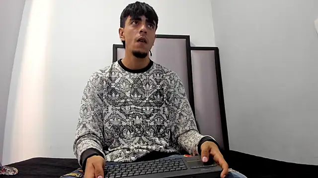 Endrick-23 online show from April 15, 2026, 3:13 am