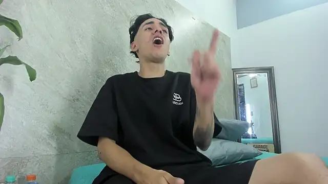 Mick-lollipop online show from April 10, 2026, 7:40 pm