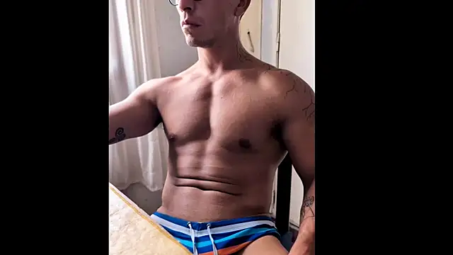 PheXXo online show from February 21, 2026, 5:36 pm