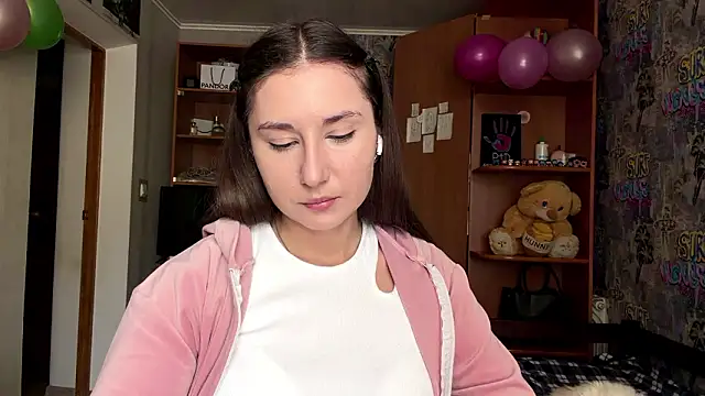 poly princess online show from February 24, 2026, 6:11 am