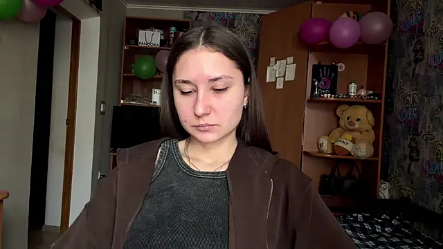 poly princess online show from March 18, 2026, 9:12 am