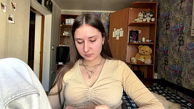 poly princess online show from March 27, 2026, 9:32 am