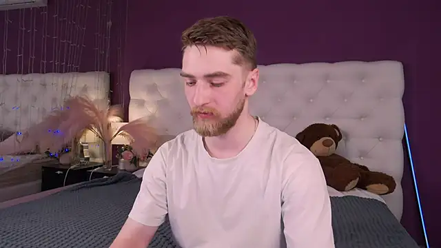 Dexter Raze online show from April 9, 2026, 10:48 pm