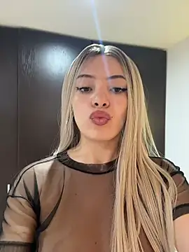 romanovanita online show from March 30, 2026, 4:24 am