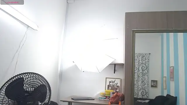 mia0207 online show from February 25, 2026, 2:16 pm