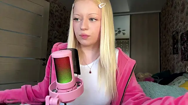 JeneeBIanks online show from February 24, 2026, 11:41 am