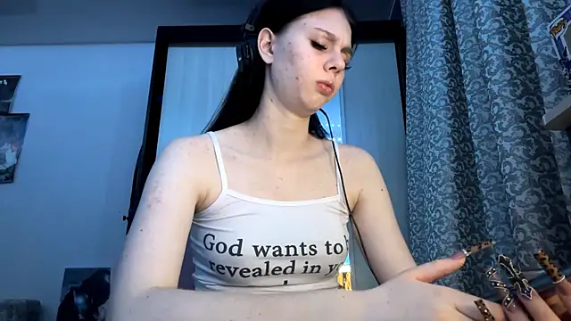 Snapshot of SaraDebey chatting on February 25, 2026, 9:35 pm SaraDebey online show from February 25, 2026, 9:35 pm