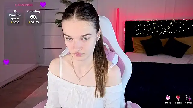 Ann Wood online show from July 8, 2026, 2:32 pm