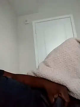 makeherfeelg online show from April 13, 2026, 12:21 pm