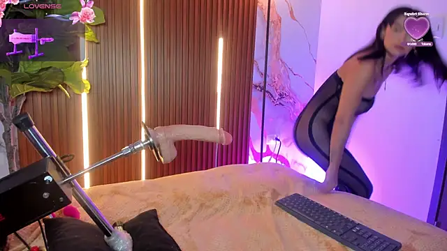 Antonella Moretti  online show from April 5, 2026, 3:04 am