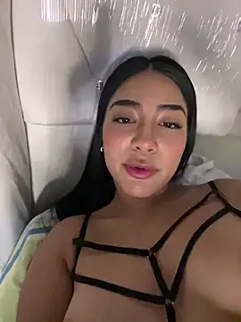 Linarodri online show from May 20, 2026, 3:56 am