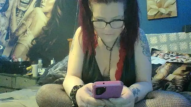 Snapshot of Sexymilf6992 chatting on March 16, 2026, 8:24 pm Sexymilf6992 online show from March 16, 2026, 8:24 pm