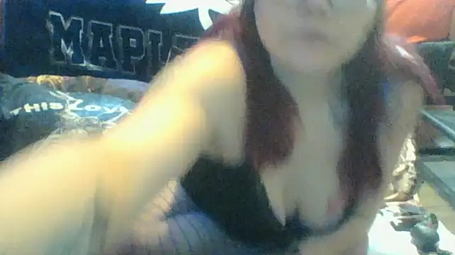 Snapshot of Sexymilf6992 chatting on April 2, 2026, 11:46 pm Sexymilf6992 online show from April 2, 2026, 11:46 pm