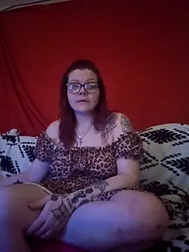 Snapshot of Sexymilf6992 chatting on May 4, 2026, 6:04 pm Sexymilf6992 online show from May 4, 2026, 6:04 pm