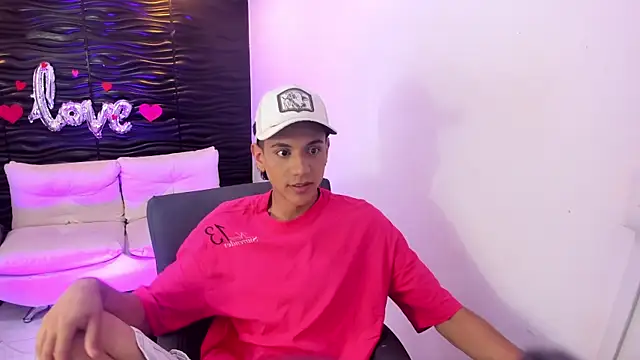 dominicjonnes online show from April 22, 2026, 4:30 pm