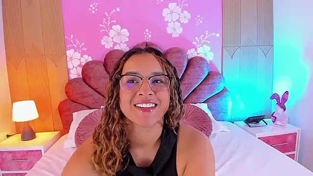 Sara colyn online show from March 6, 2026, 9:44 pm