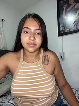 Snapshot of esmeralda_diaz_ chatting on February 21, 2026, 6:25 am esmeralda diaz online show from February 21, 2026, 6:25 am