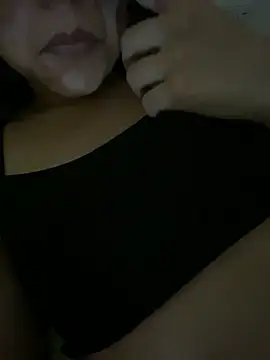 Snapshot of Evelyn789uui chatting on February 21, 2026, 6:14 am Evelyn789uui online show from February 21, 2026, 6:14 am