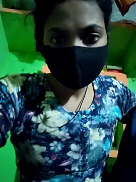 Cute aroshi online show from March 11, 2026, 4:35 pm