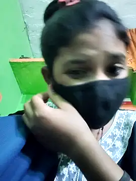 Cute aroshi online show from March 29, 2026, 9:53 am