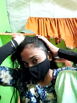 Cute aroshi online show from April 6, 2026, 9:54 am