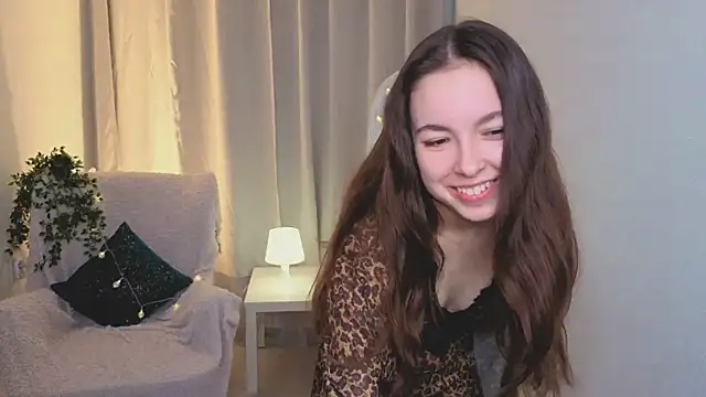 BellaThery online show from May 10, 2026, 5:23 am
