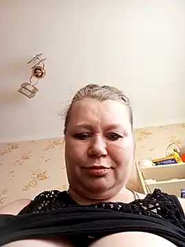 KiraStanton online show from March 5, 2026, 12:45 pm