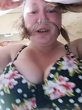 KiraStanton online show from June 18, 2026, 5:17 pm