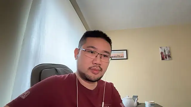 jasonryu2025 online show from April 1, 2026, 1:52 pm