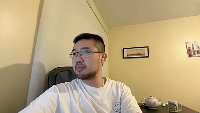 jasonryu2025 online show from April 4, 2026, 8:50 pm